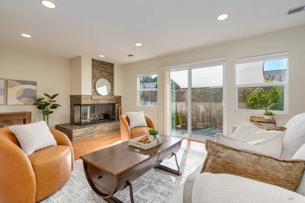 7 TEMELEC CIR