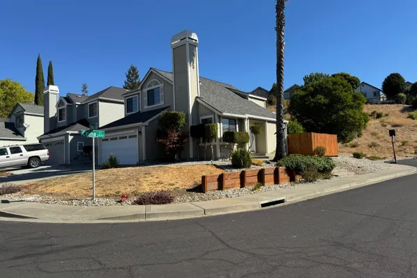2324 CHINA LN