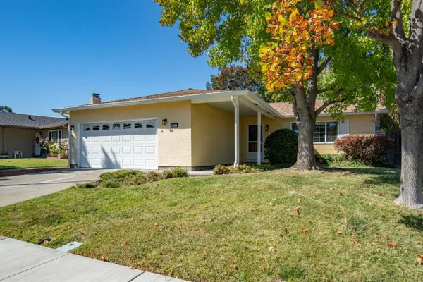 2257 ROSS PL