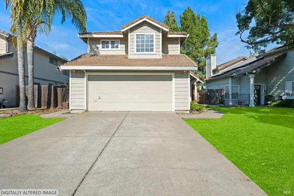 526 REGENCY CIR