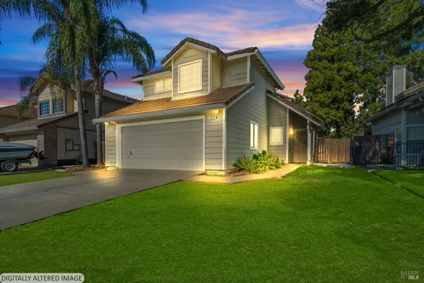526 REGENCY CIR