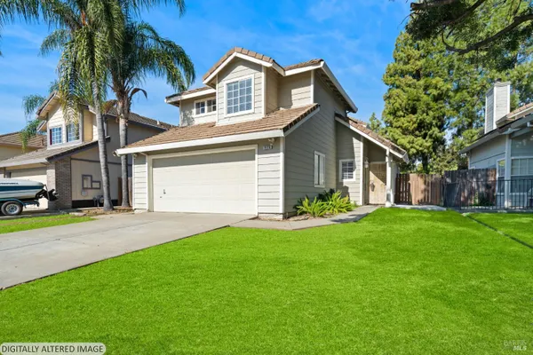 526 REGENCY CIR