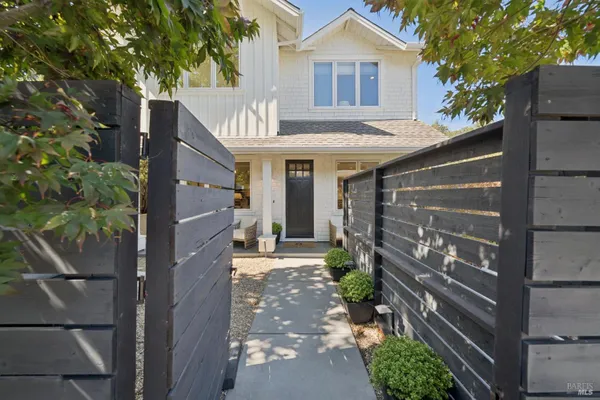 7 LOCUST AVE
