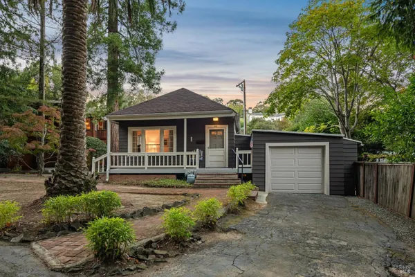40 SYCAMORE AVE