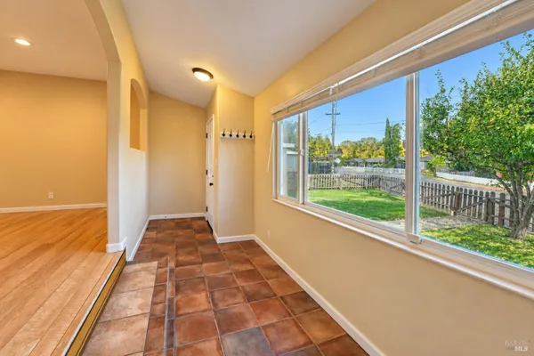 10 BROOKSIDE DR