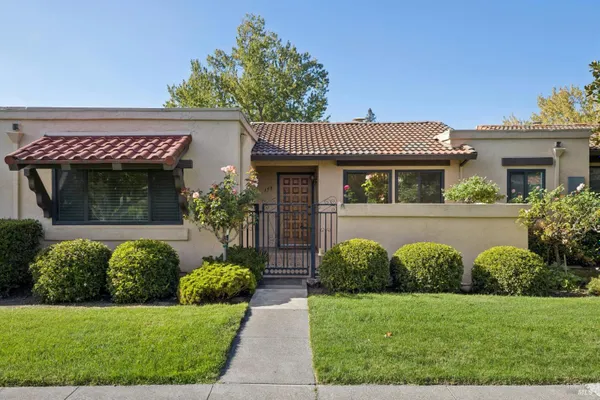155 LA MANCHA DR