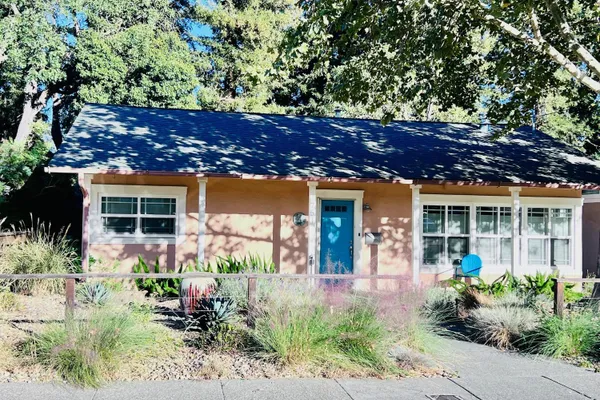 751 ALMOND ST