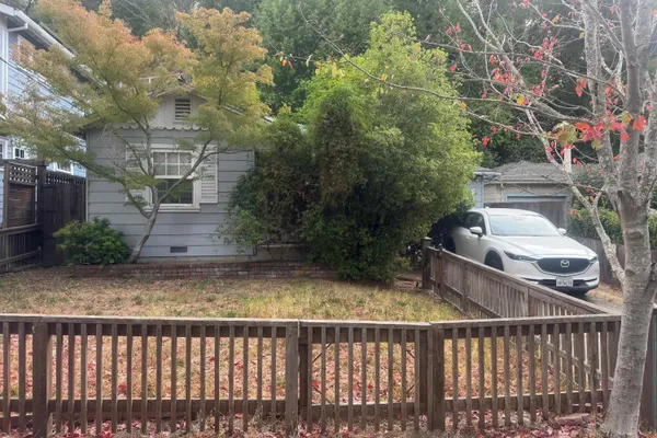 100 BROADMOOR AVE