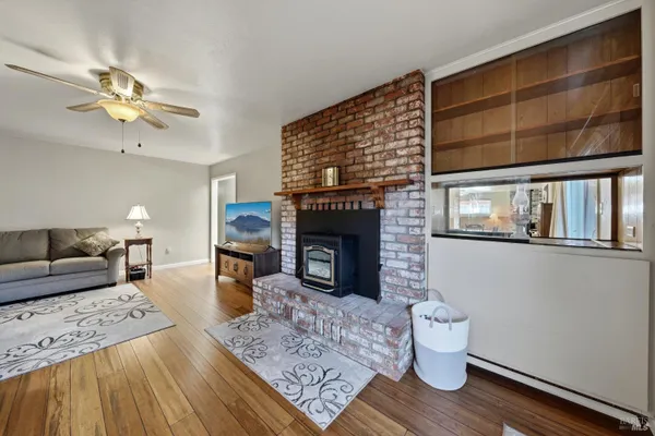 1138 MARWEN DR