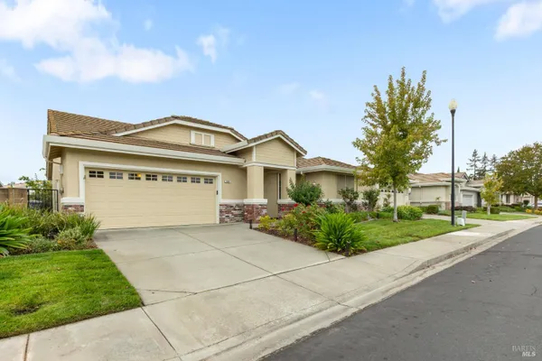 220 MANDARIN CIR