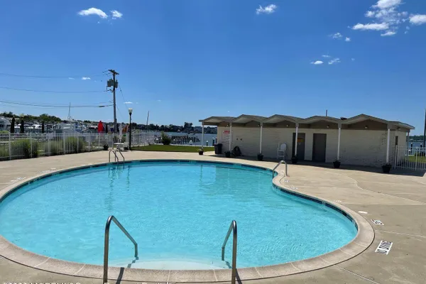 31 WHARFSIDE DR