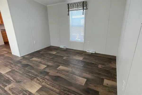30 PINE CREEK VLG