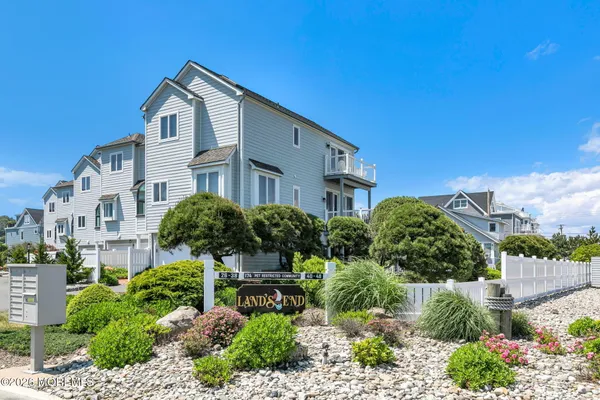 174 OCEAN AVE 4