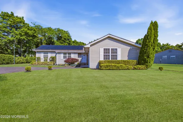 1370 RED OAK DR