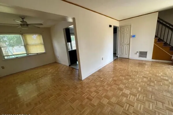 59 E NEW ST