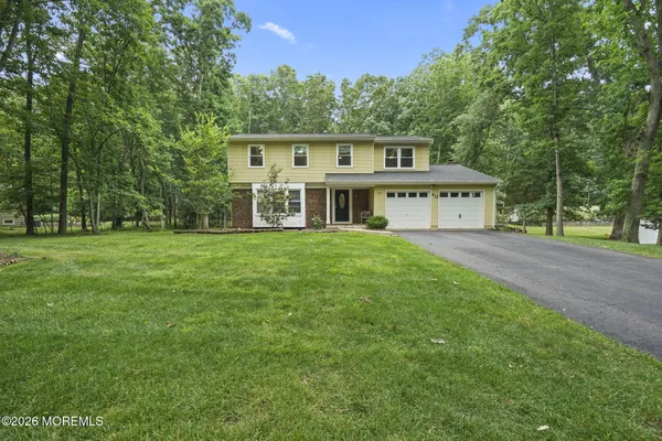 40 EAGLENEST RD