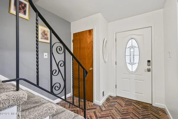 40 EAGLENEST RD