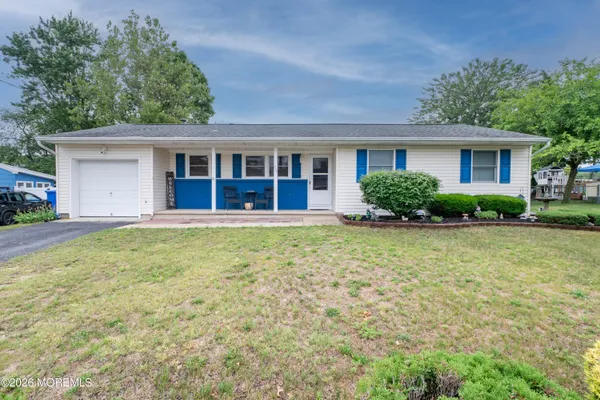 1035 VALLEY STREAM RD