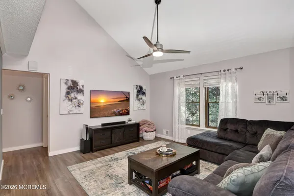 116 AZALEA CIR