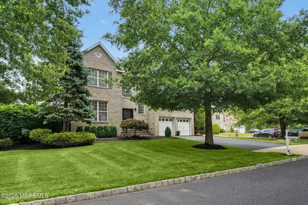 27 GOSHAWK CT