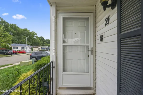 21 PARKVIEW WAY