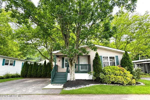 38 VILLAGE RD