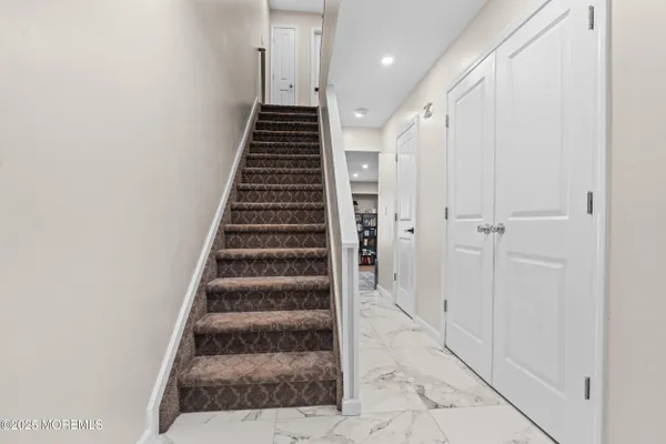 96 CEDAR AVE 6