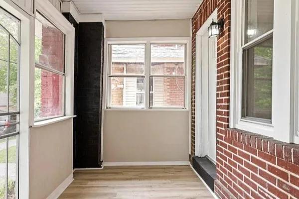 113 COLUMBIA AVE
