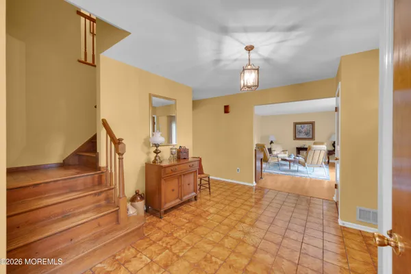 20 MARSHALL DR