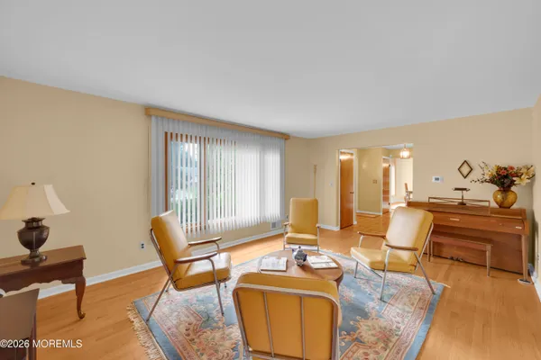 20 MARSHALL DR