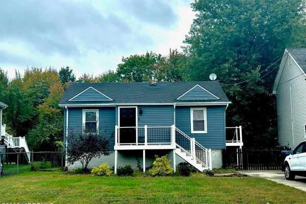 13 WILLOW ST