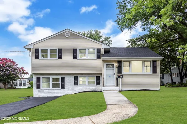 11 PLEASANT VALLEY DR