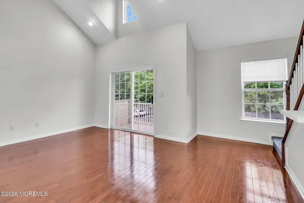 38 OXFORD CT