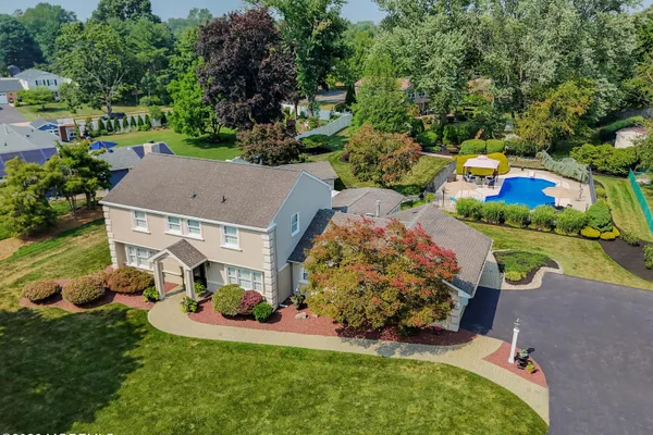 124 PRINCESS ANNE DR