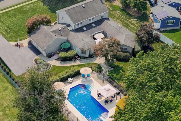124 PRINCESS ANNE DR