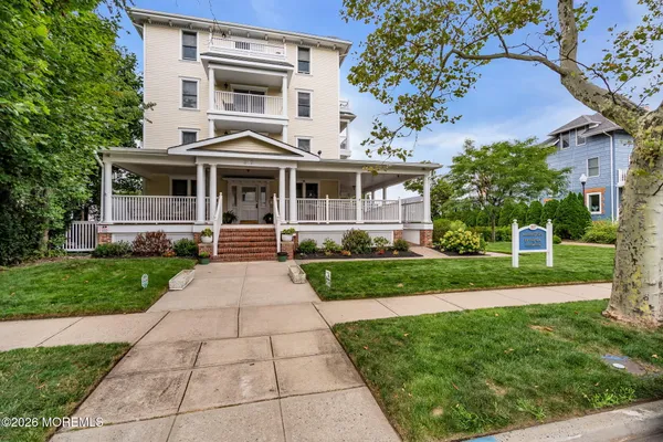 317 6TH AVE 201