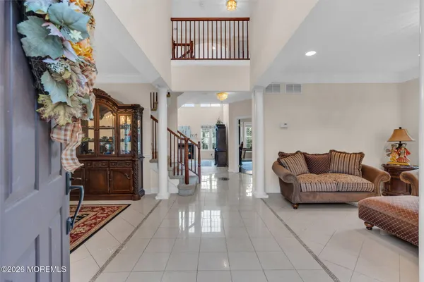15 OVERHILL DR