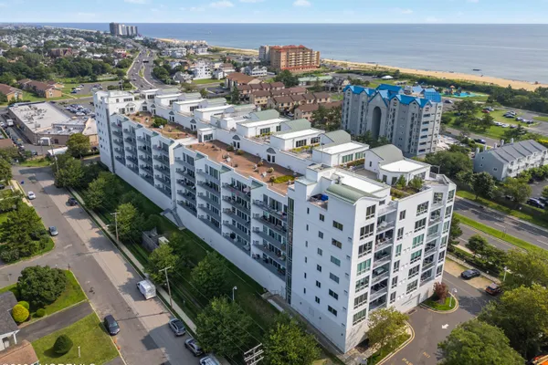 432 OCEAN BLVD 110
