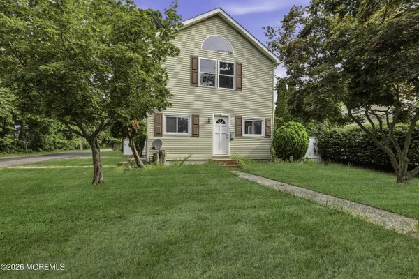 484 WOODPARK DR