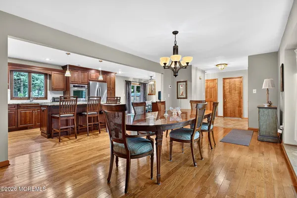 3 BRANSON DR