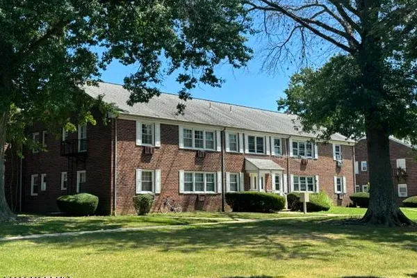 52 STONEHURST BLVD A