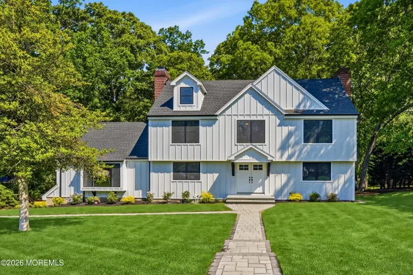7 PILGRIM HOLLOW RD