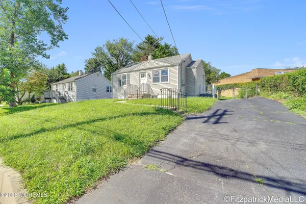 318 W SYLVANIA AVE