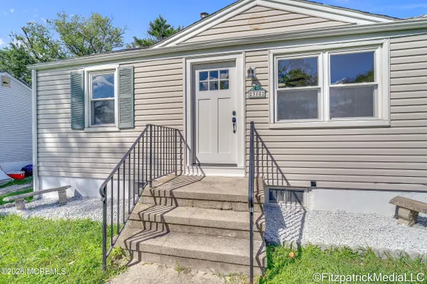 318 W SYLVANIA AVE