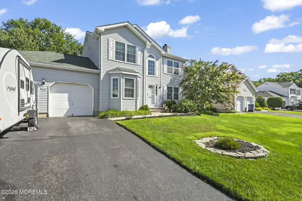 52 DIAMOND LN