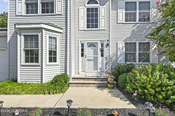 52 DIAMOND LN