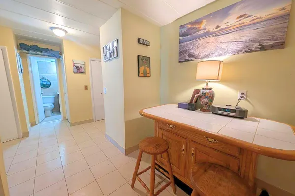 200 OCEAN PARK AVE 2K