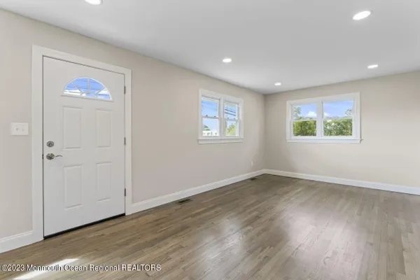200 TERRACE AVE