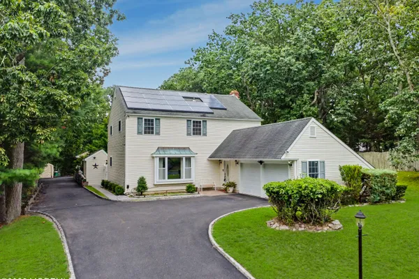 51 CLARIDGE DR