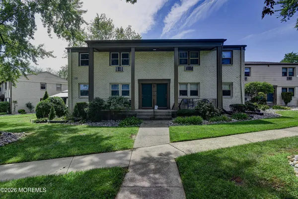 500 CLIFFWOOD AVE D2